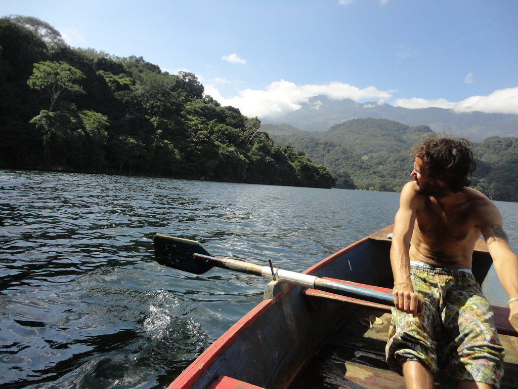 Paddling on Lago de Yojoa