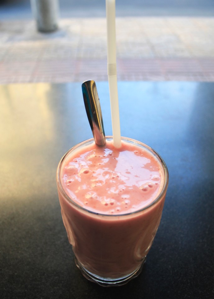 Mango strawberry smoothie